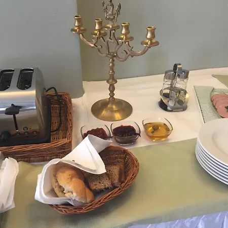 Plaza Bed & Breakfast