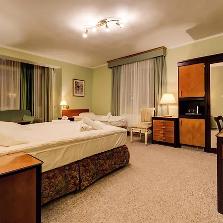 Plaza Bed & Breakfast 3*