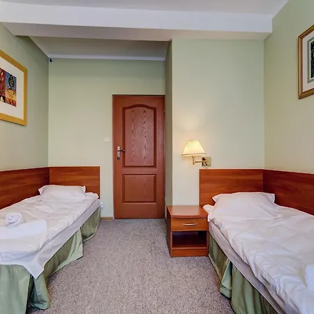 Frühstückspension Plaza 3*