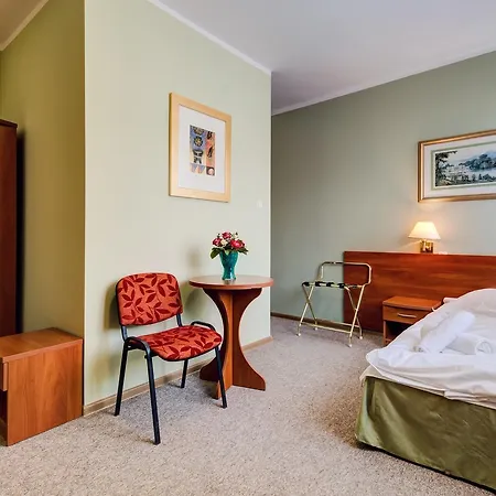 Frühstückspension Plaza 3*