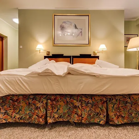 Bed & Breakfast Plaza 3*