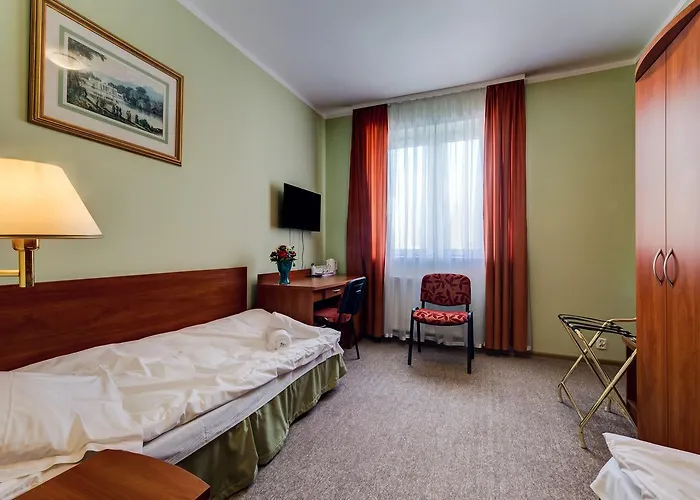 Plaza Bed & Breakfast 3*