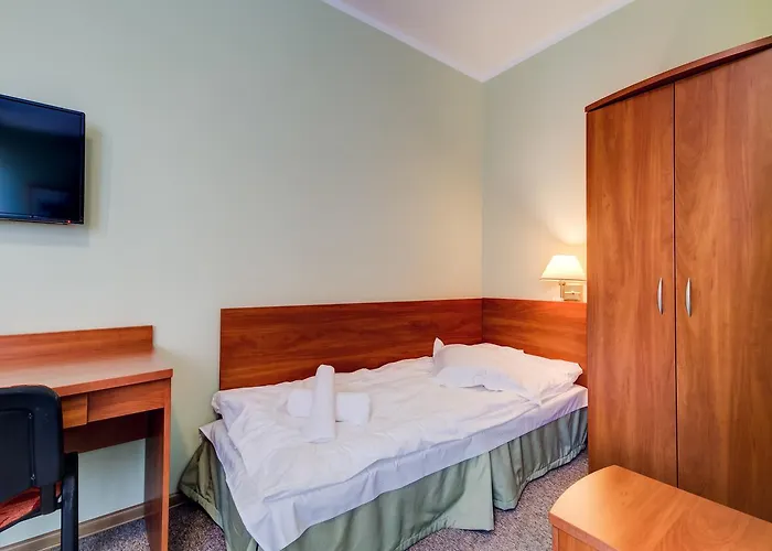 Plaza Bed & Breakfast 3*